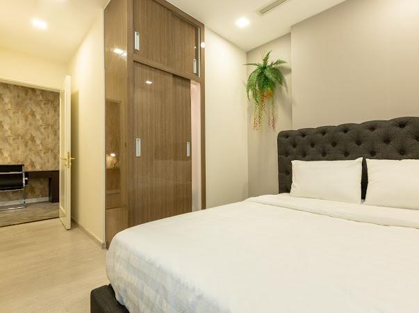 Khách sạn 2brs - Oasis Vinhomes Golden River TP. Hồ Chí Minh